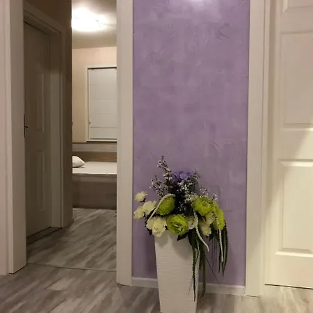 флама резидентс Хотел *